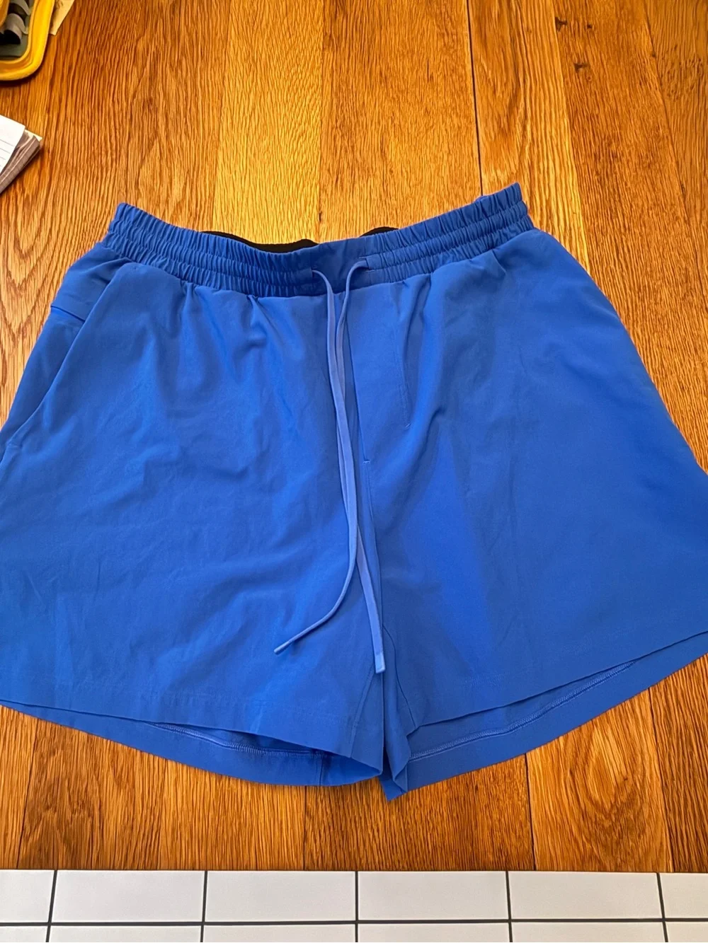 Lululemon Men's Swim Trunks Shorts Size L Blue 5.5